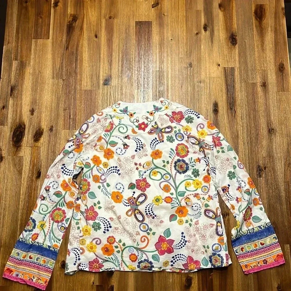 The Children’s Place embroidered buttoned top size M (7/8)